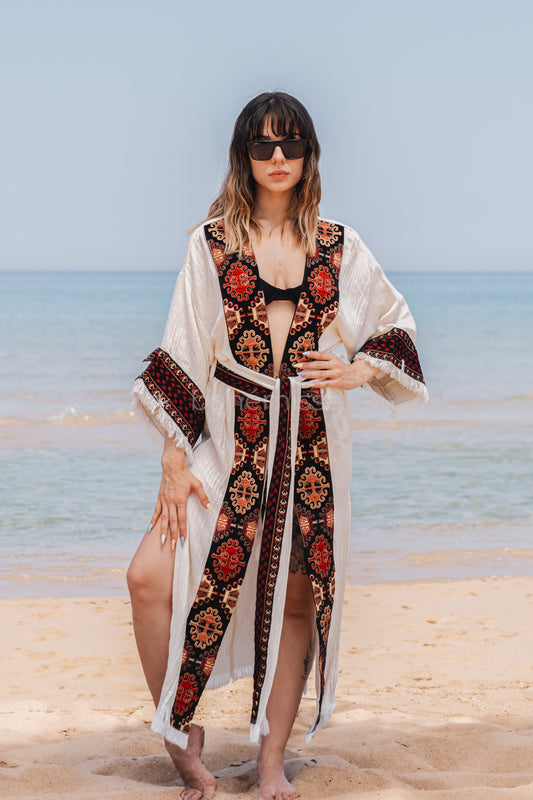 Sandy Dreams Beach Kimono in White - bohémisse"