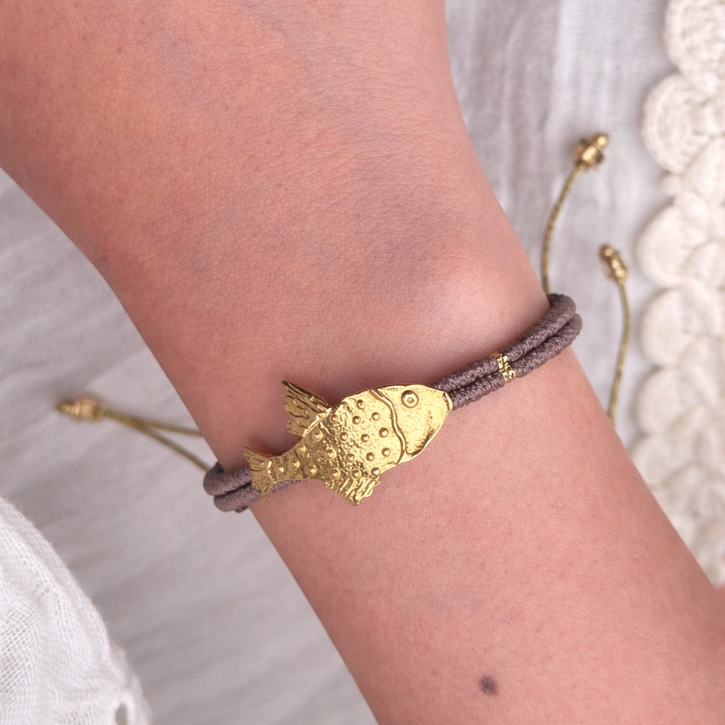 Maris Hand-Knotted Macramé Fish Bracelet