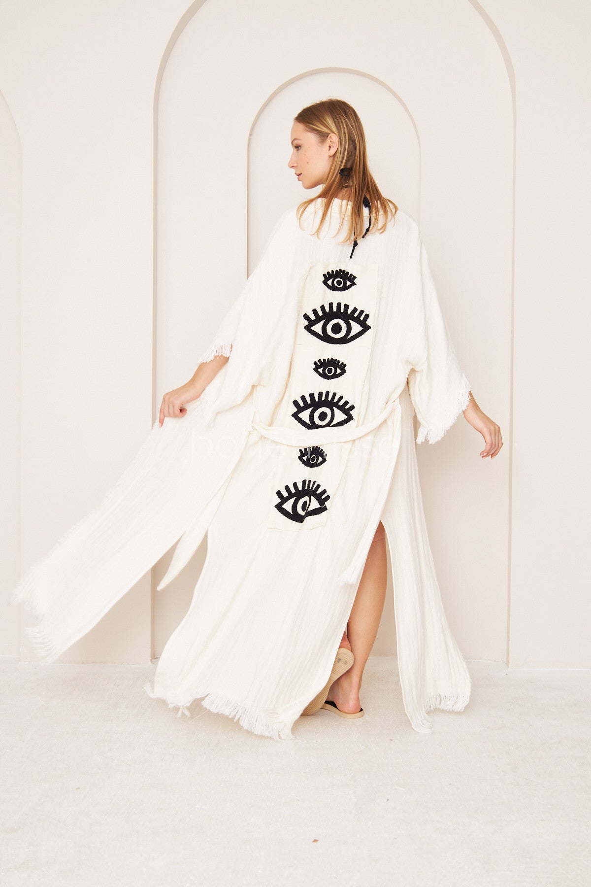 Nature's Nurture White Boho Kimono With Evil Eye Symbol in White - bohémisse"